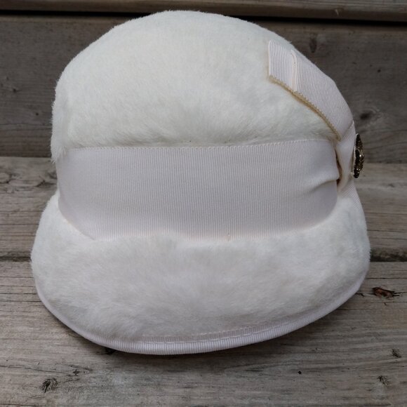 Vintage Cloche Hat Winter White Faux Fur Plush 20.5" - Picture 3 of 12